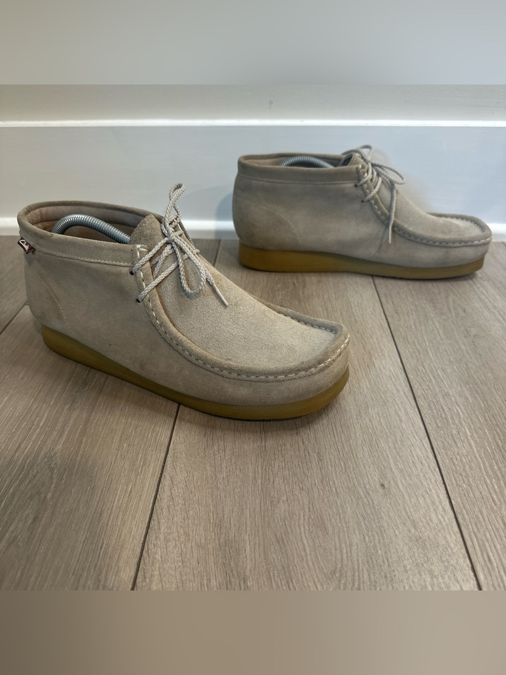 Clarks Men’s 10.5 Stinson Hi Wallabee Boots Sand Suede Leather Casual Lace Up